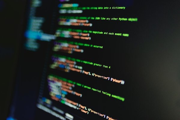 Comment un jeu de gestion de ferme urbaine peut-il enseigner les principes de l'agriculture verticale?